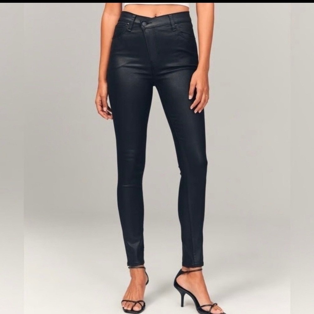 Abercrombie & Fitch Super Skinny Ankle High Rise Coated Black Jeans Size 30 / 10
